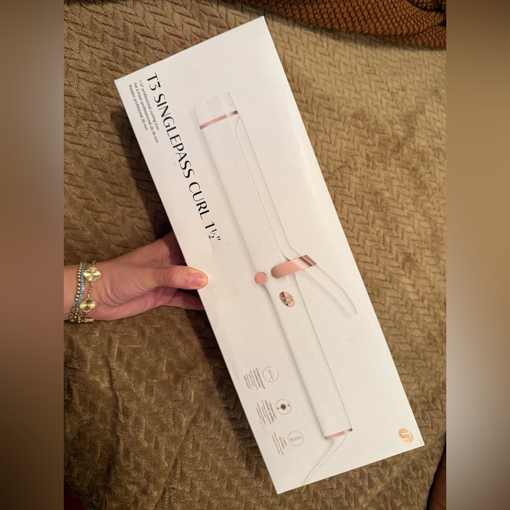 T3 SinglePass Curl 1.25" in White and Rose Gold